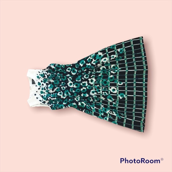 Dress - Picture 3 of 8